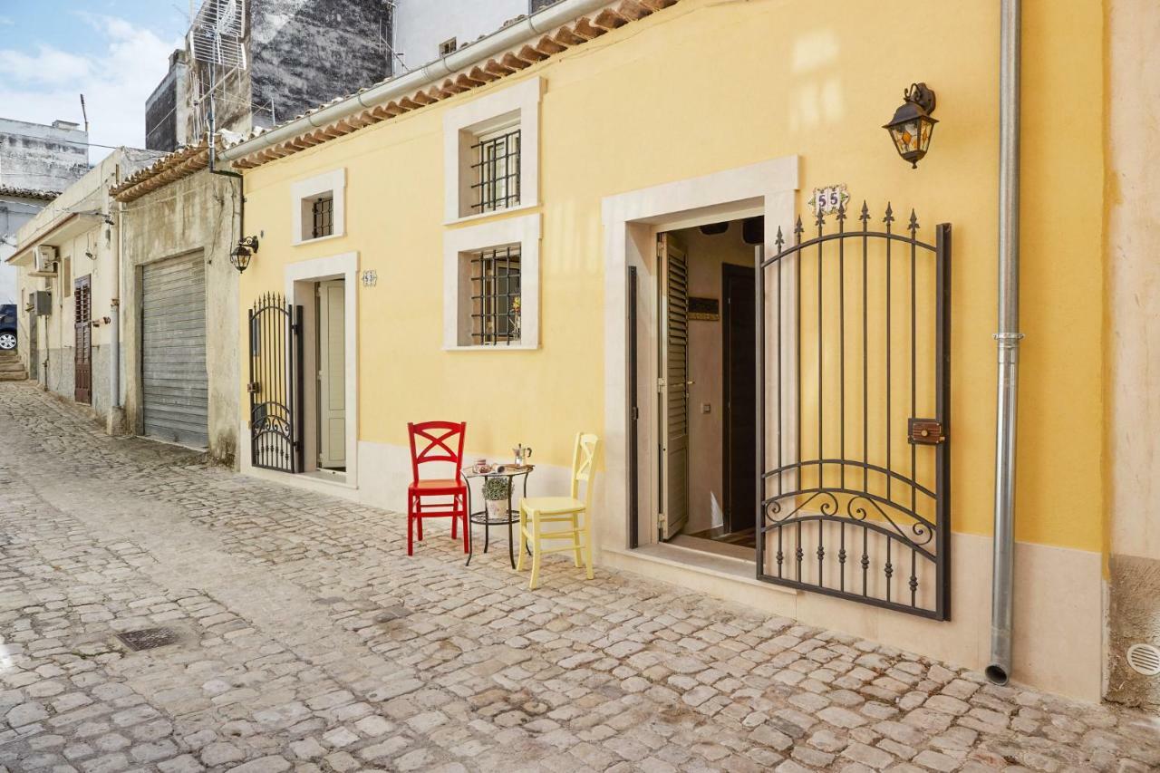Les Petites Maisons D'Elise Scicli Esterno foto