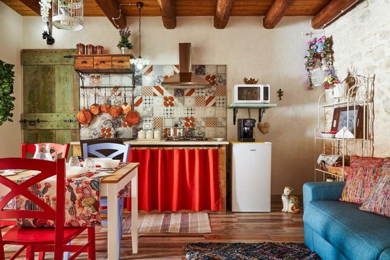 Les Petites Maisons D'Elise Scicli Esterno foto