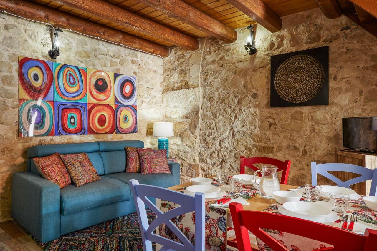 Les Petites Maisons D'Elise Scicli Esterno foto